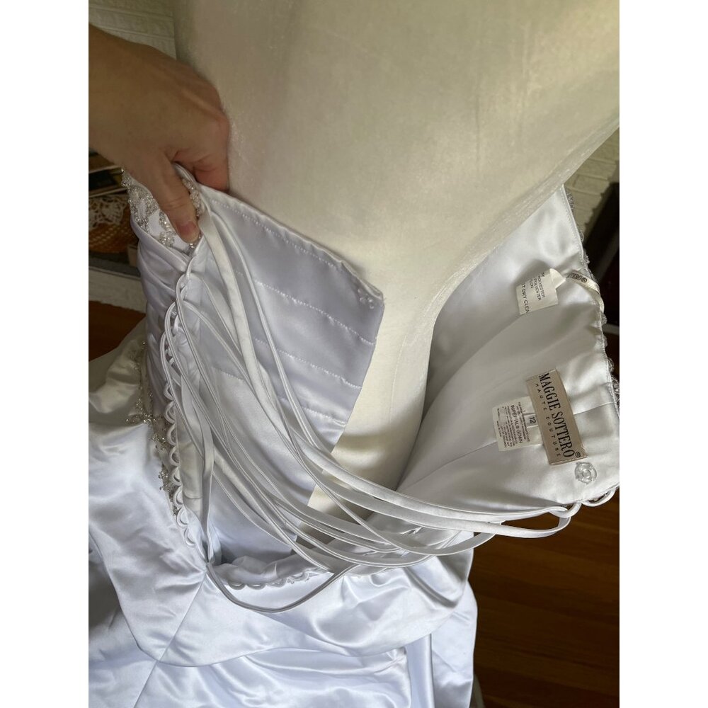 Maggie Sottero Imperial Gown Brielle Wedding Dress Strapless Bustle Train 12 - Picture 7 of 16